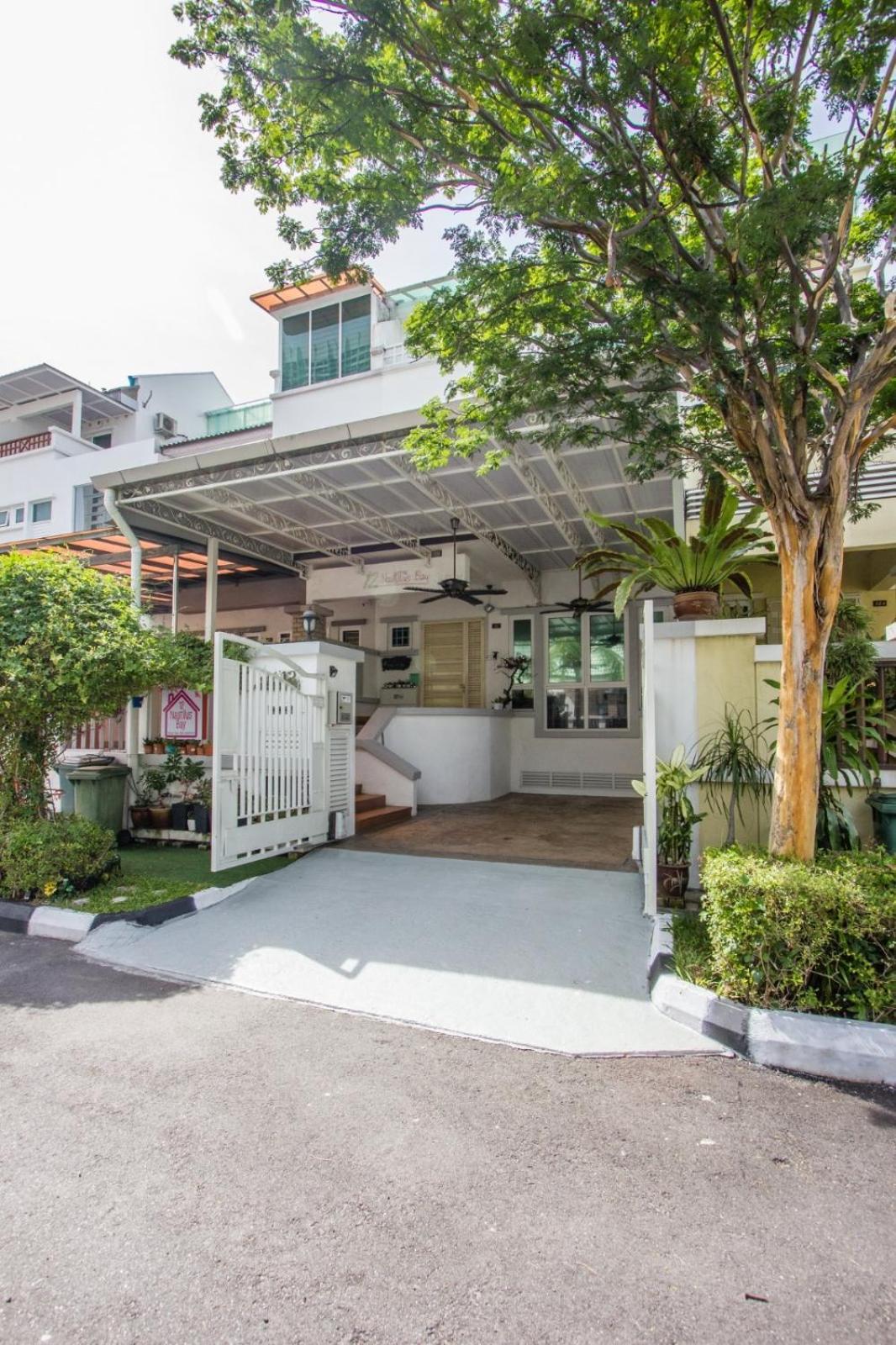 Nautilus Bay Home Inn 조지타운 외부 사진